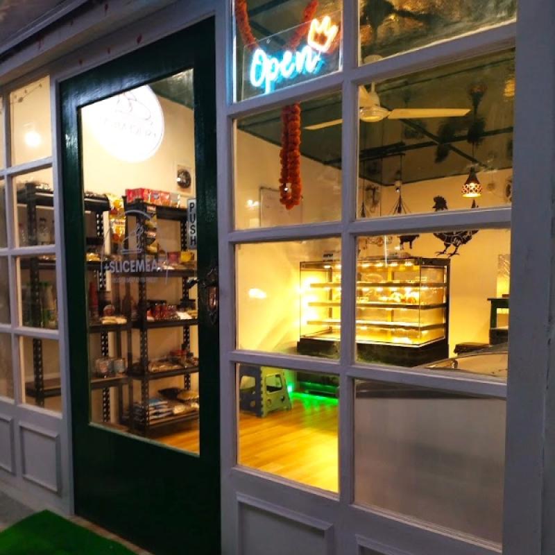 The Future of Meat Retail: Clean, Hygienic, and Modern Outlets for a Healthier Shopping Experience